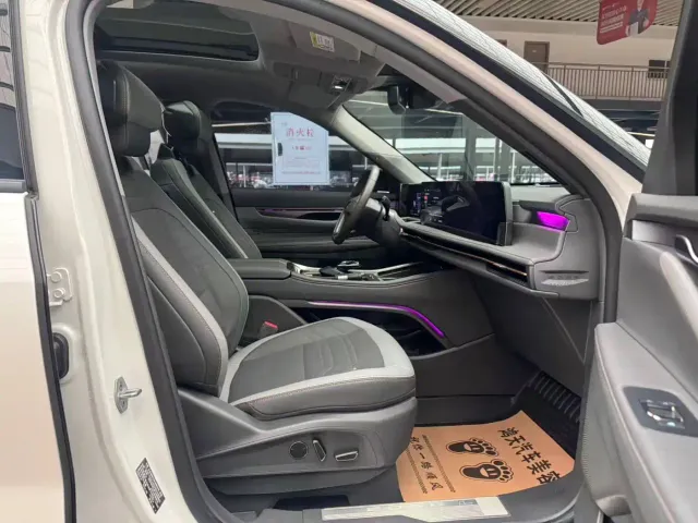 Ford Edge — Фото автомобиля 8