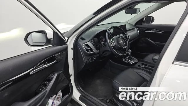 Kia Seltos — Фото автомобиля 12
