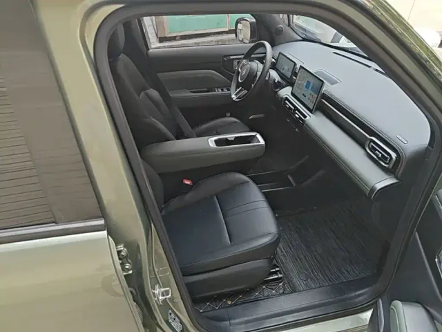 Baojun Yep Plus — Фото автомобиля 24