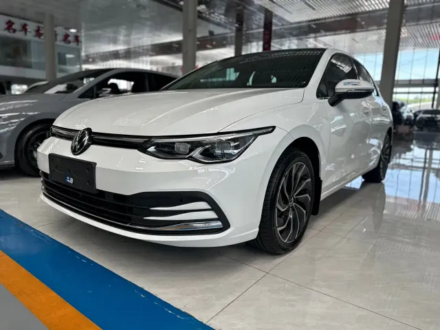Фотография автомобиля — Volkswagen Golf