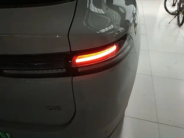 Leapmotor C10 — Фото автомобиля 7