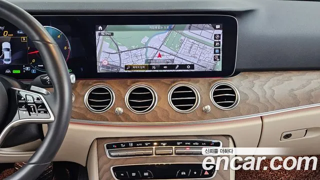 Mercedes-Benz E-Class W213 — Фото автомобиля 25