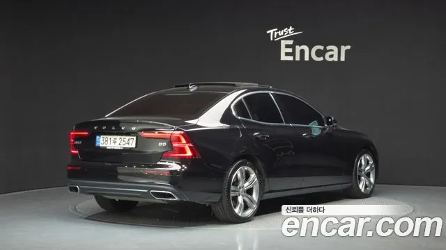 Вольво S60 S60 третьего поколения B5 Inscription — Фото автомобиля 2