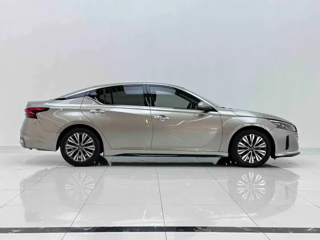 Nissan Teana — Фото автомобиля 5