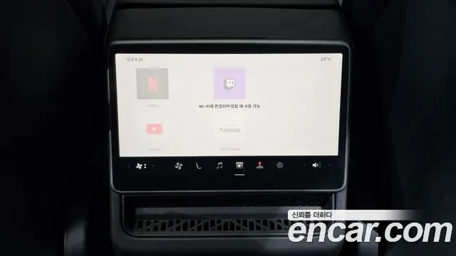 Tesla Model 3 — Фото автомобиля 29
