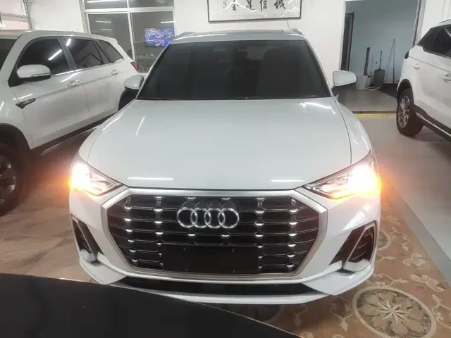 Audi Q3 — Фото автомобиля 2