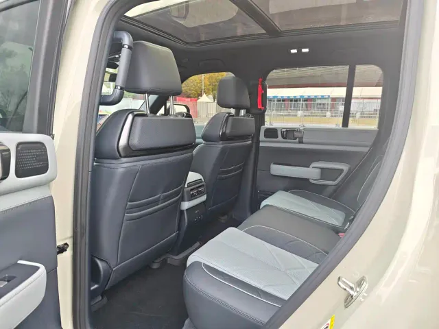 BYD FangChengBao Leopard 5 — Фото автомобиля 9