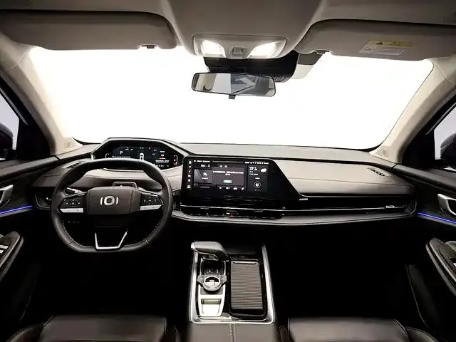 Changan Qiyuan Q05 — Фото автомобиля 9