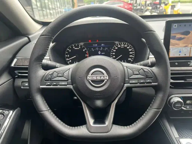 Nissan Teana — Фото автомобиля 2