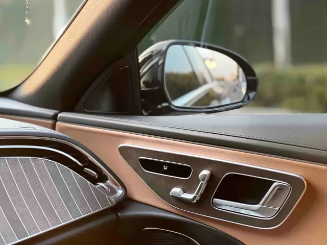Mercedes-Benz E-Class — Фото автомобиля 13
