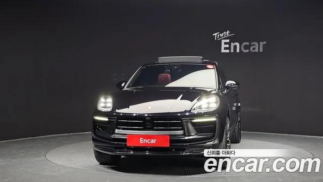 Porsche Macan — Фото автомобиля 3