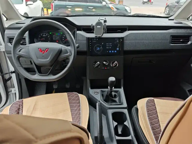Wuling Hongguang Plus — Фото автомобиля 9