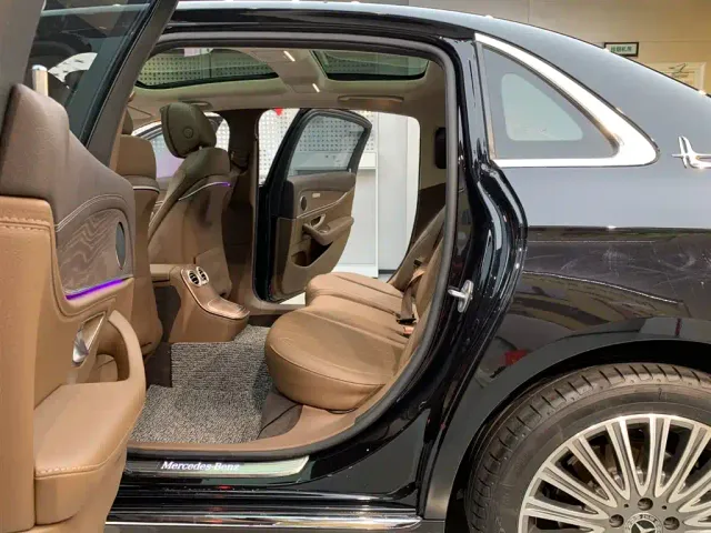 Mercedes-Benz E-Class — Фото автомобиля 15