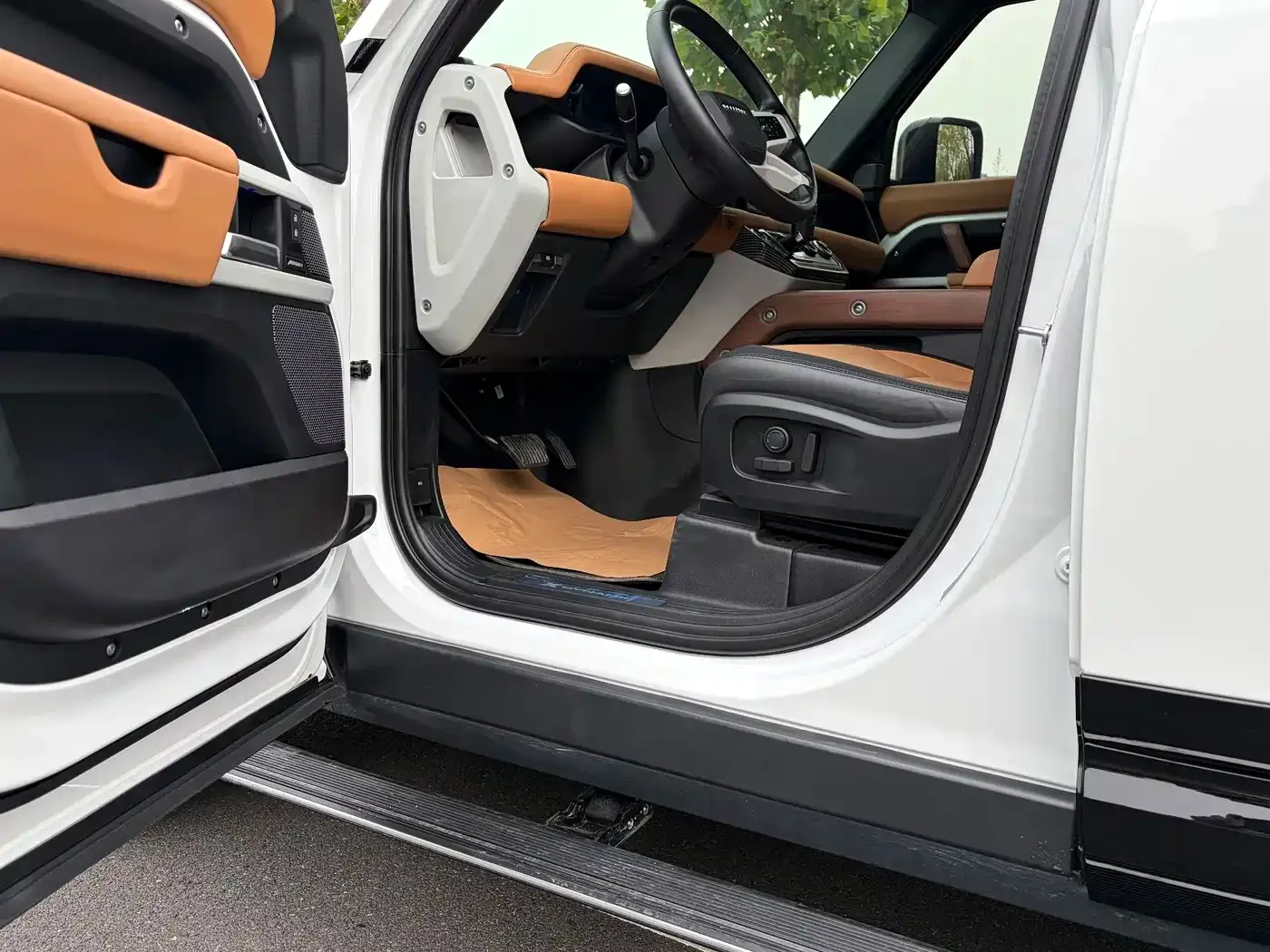 Land Rover Land Rover Defender 2024 110 3.0T P400 X-DYNAMIC HSE — Фото автомобиля 26