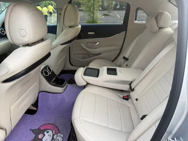 Mercedes-Benz E-Class — Фото автомобиля 8