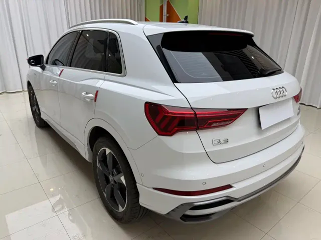 Audi Q3 — Фото автомобиля 17