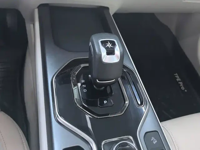 Geely ICON — Фото автомобиля 16