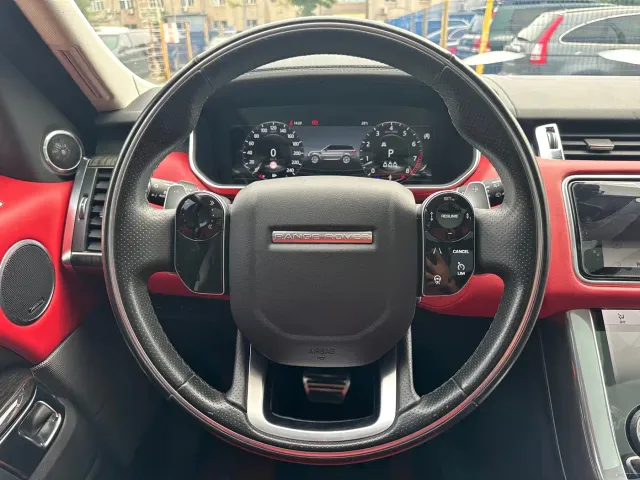 Land Rover Range Rover Sport — Фото автомобиля 18