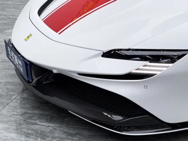 Ferrari SF90 — Фото автомобиля 12