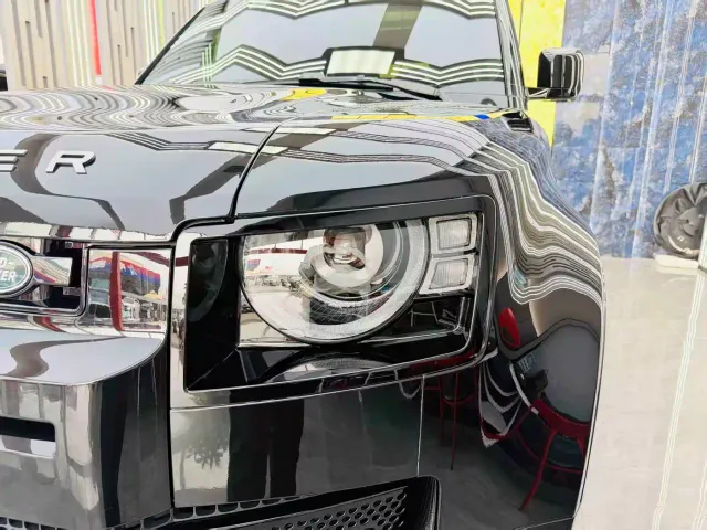 Land Rover Land Rover Defender 2025 90 3.0T P400 X-Dynamic HSE — Фото автомобиля 4