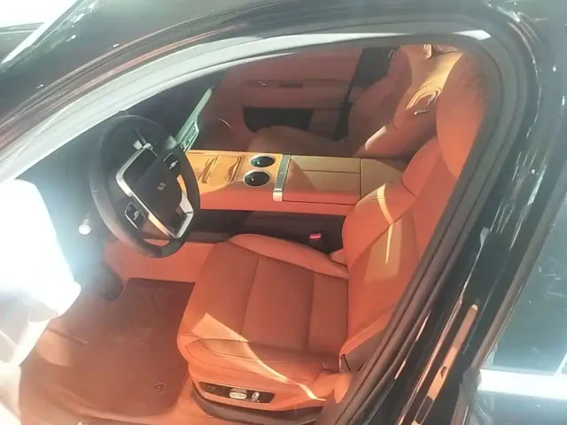 Li Auto L7 — Фото автомобиля 14
