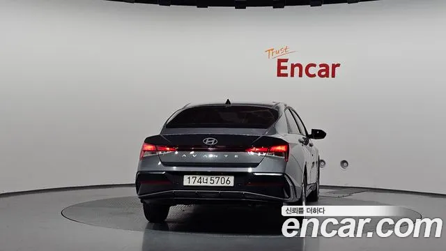 Hyundai Avante CN7 — Фото автомобиля 4