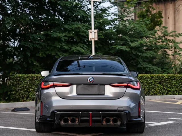BMW M4 — Фото автомобиля 5