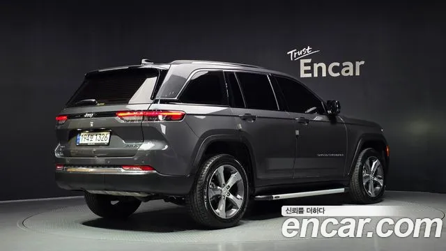 Jeep Cherokee WL — Фото автомобиля 2
