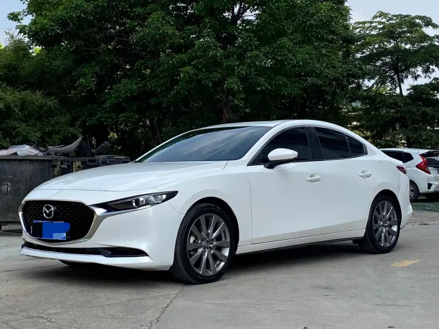 Фотография автомобиля — Mazda Axela