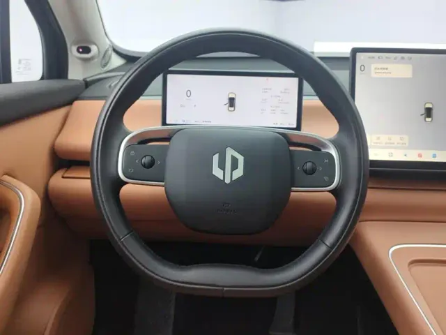 Leapmotor C10 — Фото автомобиля 15