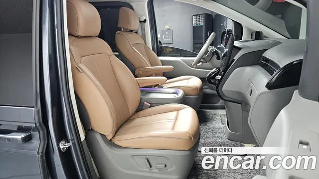 Hyundai Staria Staria L3.5 Lounge 9 мест — Фото автомобиля 12