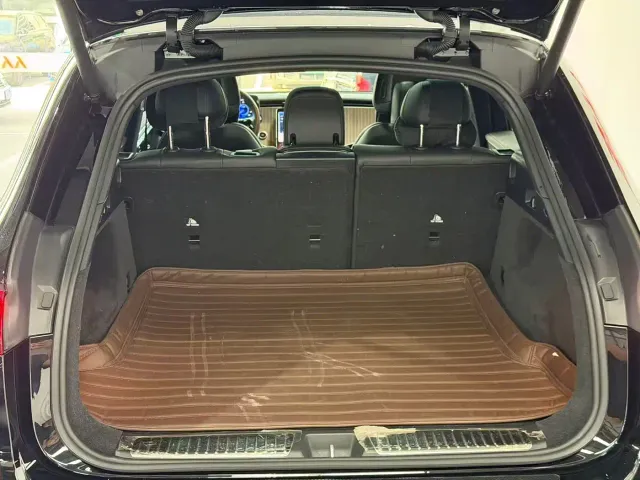 Mercedes-Benz EQE SUV — Фото автомобиля 19