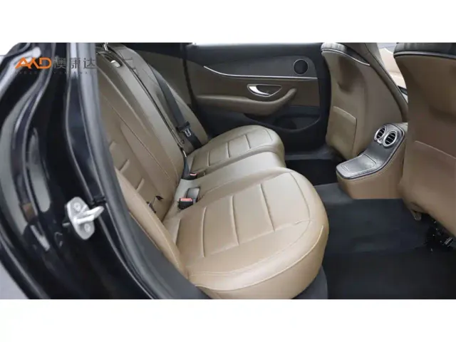 Mercedes-Benz E-Class — Фото автомобиля 8