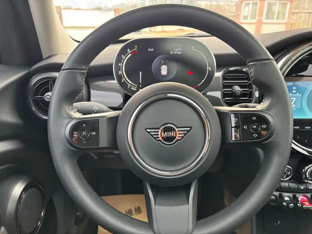 MINI Hatch — Фото автомобиля 10
