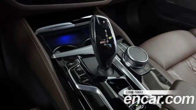 BMW 5 Series G30 — Фото автомобиля 9
