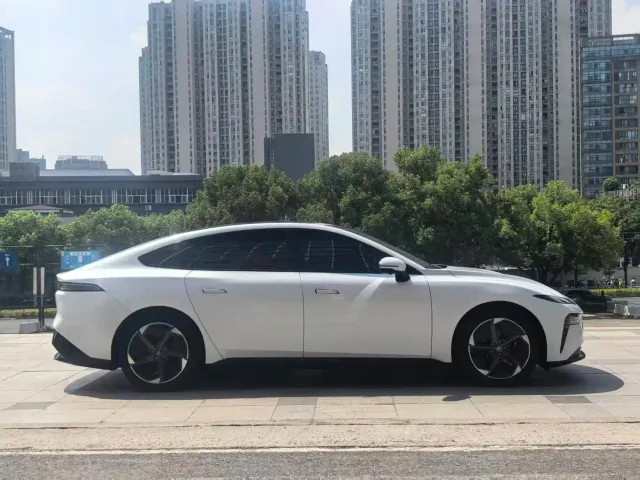 Dongfeng eπ 007 — Фото автомобиля 7