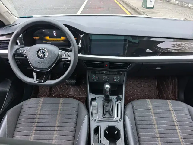 Volkswagen Lavida — Фото автомобиля 7