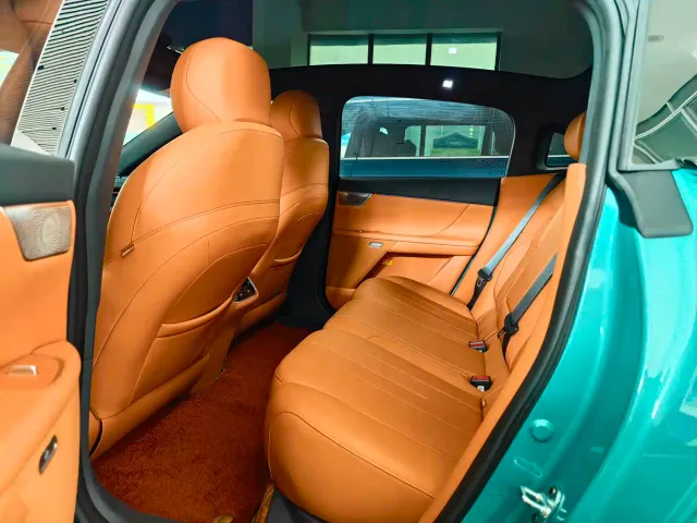 Dongfeng eπ 007 — Фото автомобиля 10