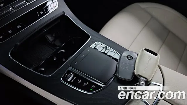 Mercedes-Benz E-Class — Фото автомобиля 18
