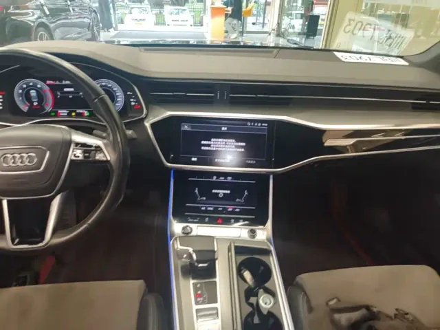 Audi A6L — Фото автомобиля 12