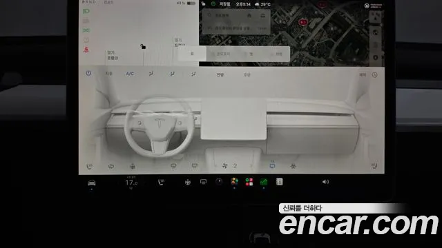 Tesla Model Y — Фото автомобиля 18