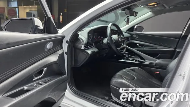 Hyundai AVANTE Новый Avante (CN7) — Фото автомобиля 10