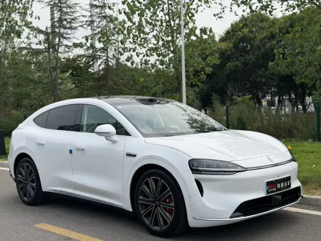Luxeed R7 — Фото автомобиля 3