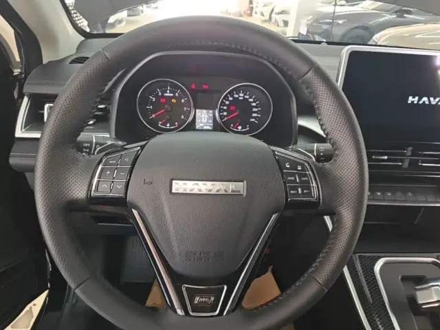 Haval M6 — Фото автомобиля 10