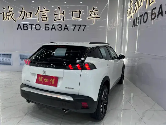 Peugeot 2008 — Фото автомобиля 4