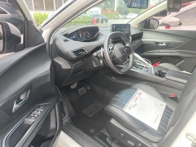 Peugeot 5008 — Фото автомобиля 12