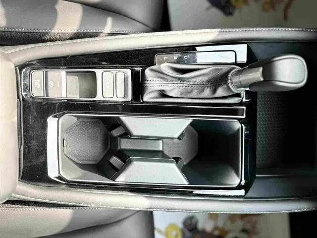 Honda Accord — Фото автомобиля 8