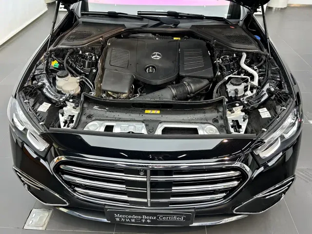 Mercedes-Benz E-Class — Фото автомобиля 19