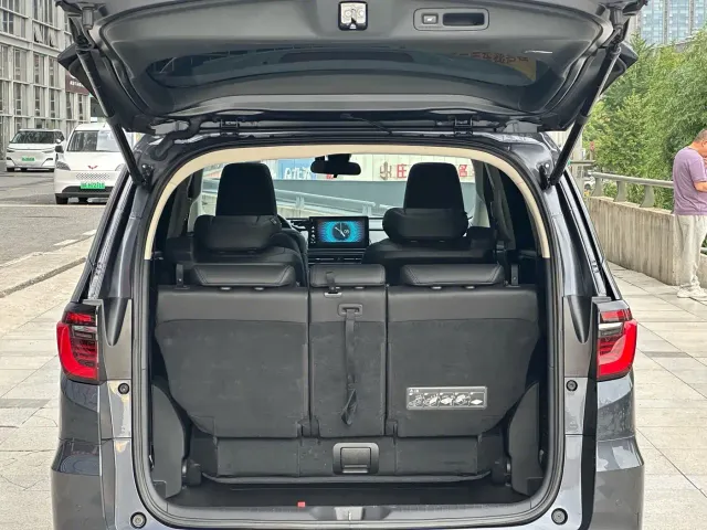 Honda Odyssey — Фото автомобиля 24