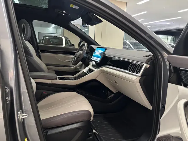 BYD Song PLUS — Фото автомобиля 16